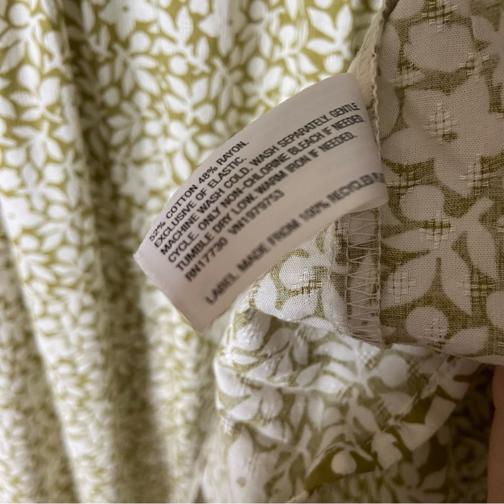 Universal Thread citron green and white floral smocked bodice puff sleeve dress - Picture 6 of 6